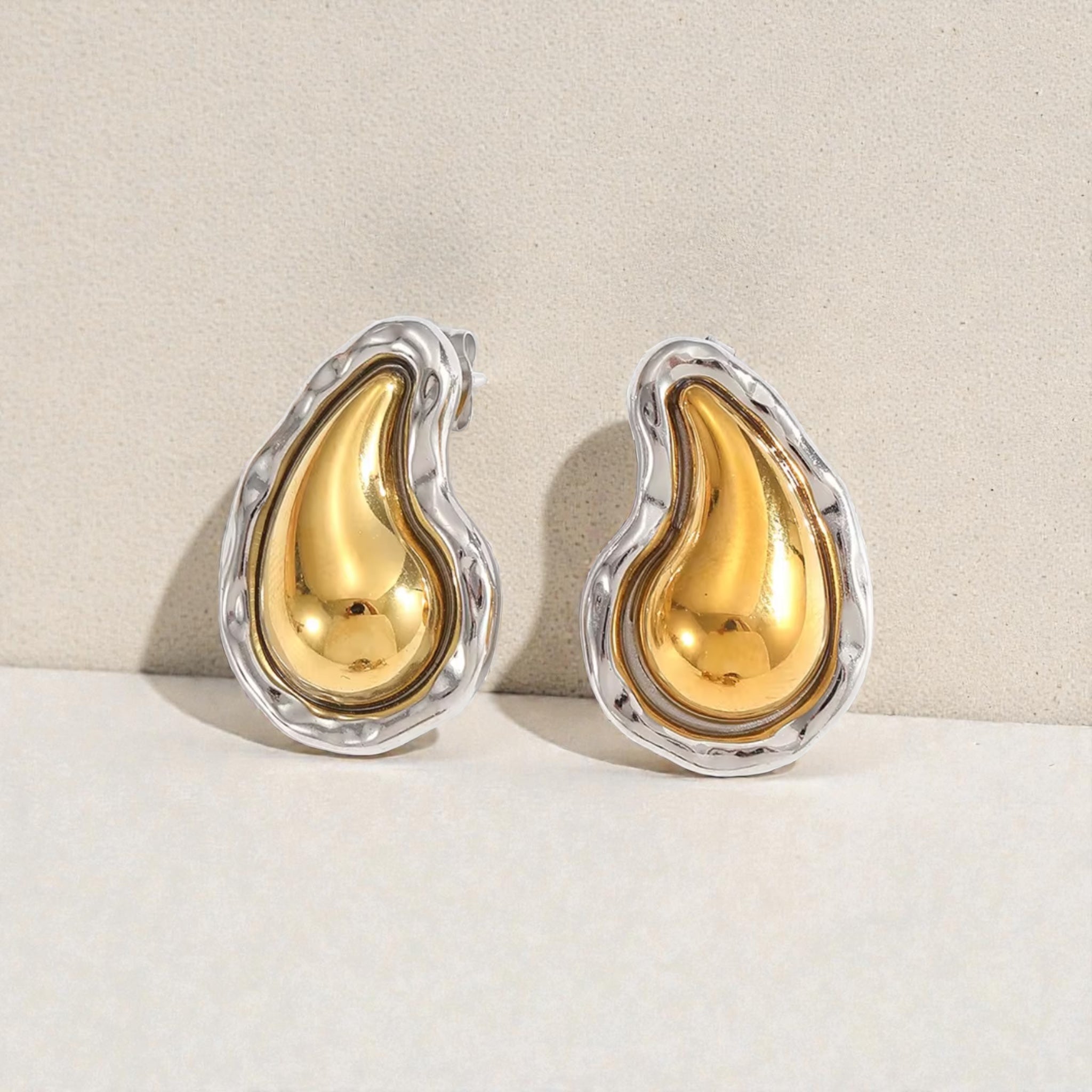 Collier et boucle d'oreille Goutte