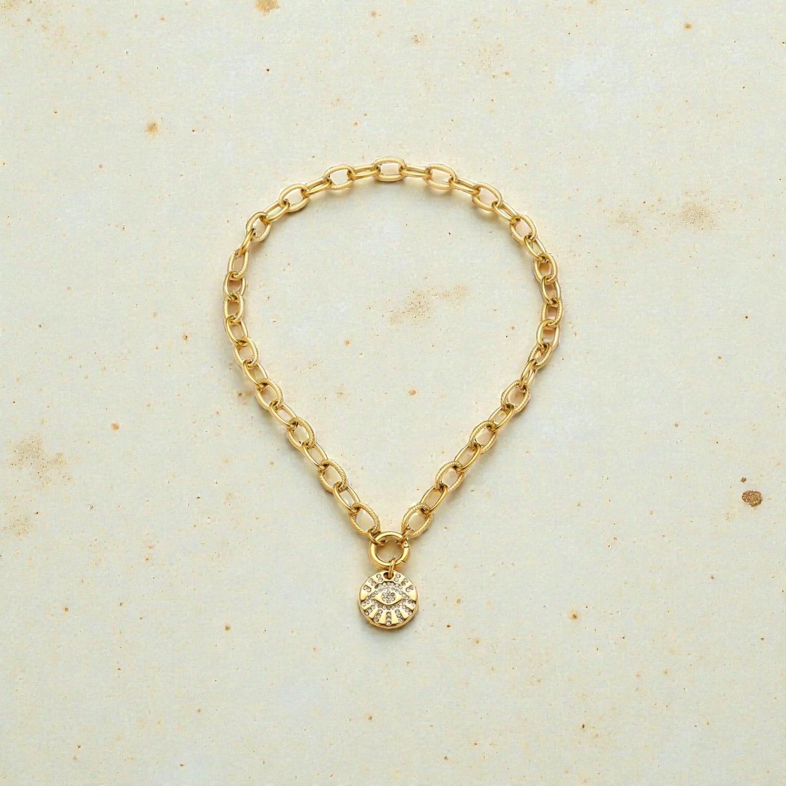 Collier Oeil Strasse