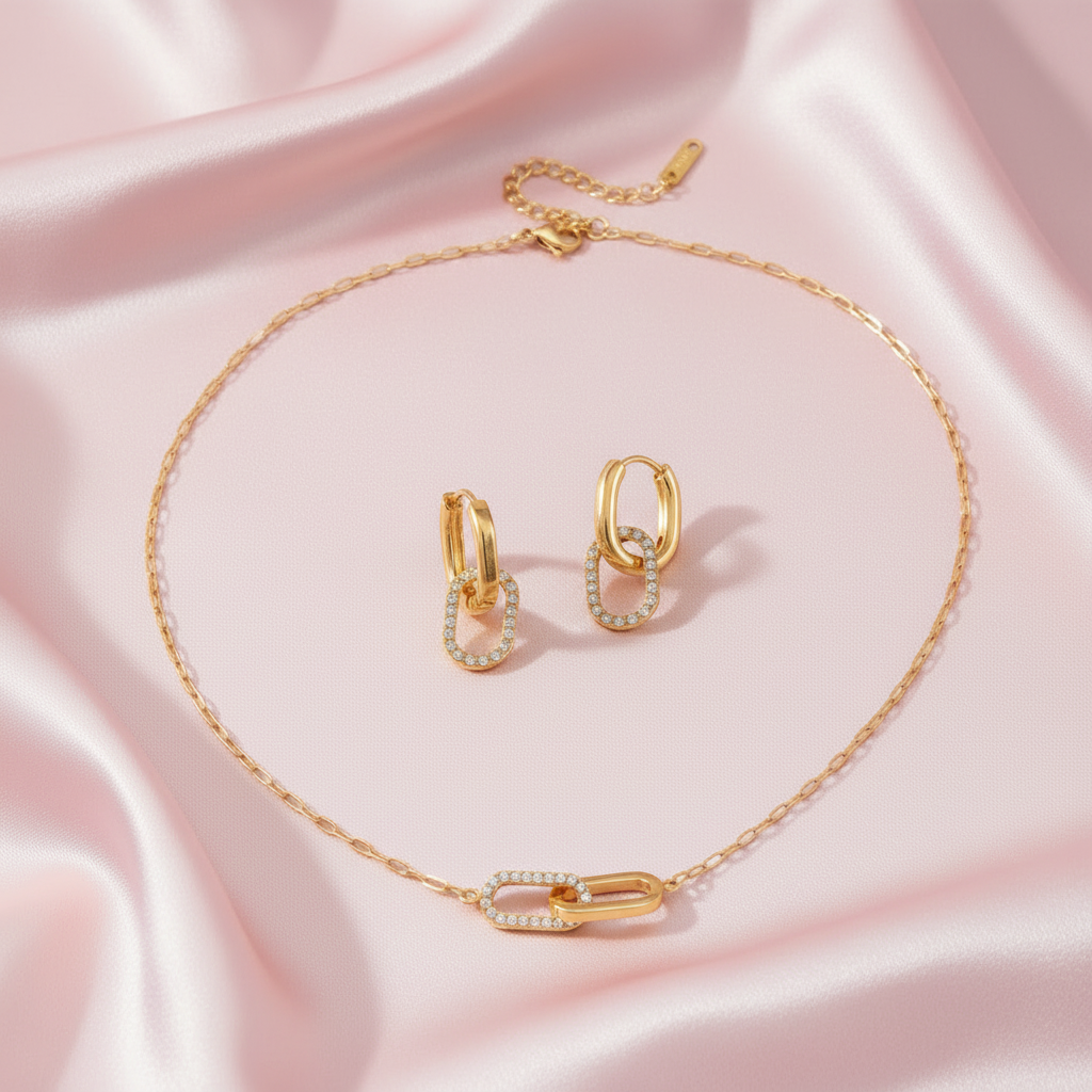 Collier avec boucles d'oreilles à maillons à l'intérieur